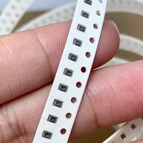 20 cái điện trở dán SMD 0805 56R0 56ohm 560 5%