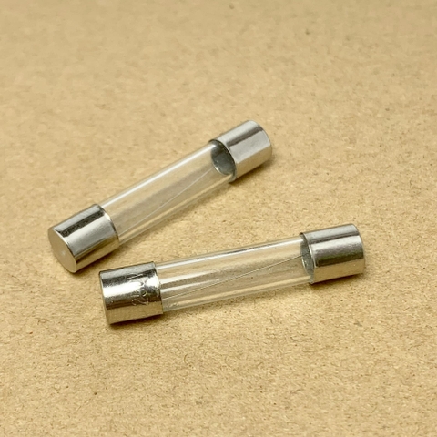 5 cái cầu chì ống 250V 3A kích thước 6x30mm