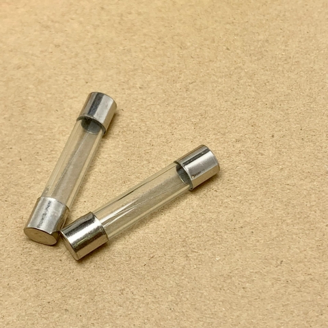 5 cái cầu chì ống 250V 4A kích thước 6x30mm