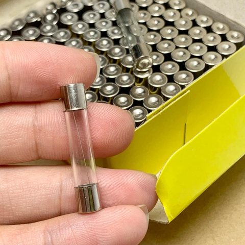 5 cái cầu chì ống 250V 7A kích thước 6x30mm