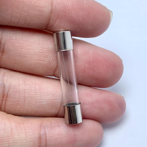 5 cái cầu chì ống 250V 7A kích thước 6x30mm
