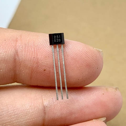 IC cảm ứng từ trường HALL13S 251 951 TO-92