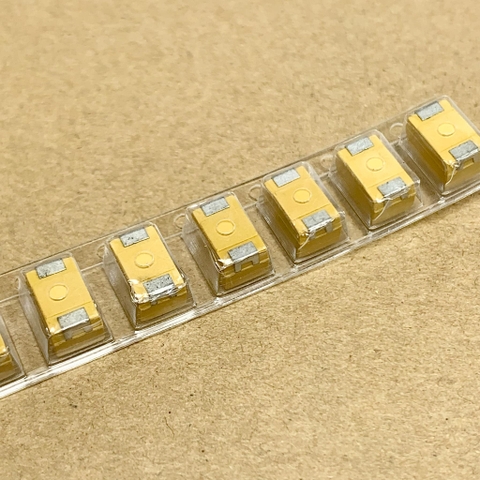 Tụ dán 10uF 50V 7343 CA45 E050KT106T T106