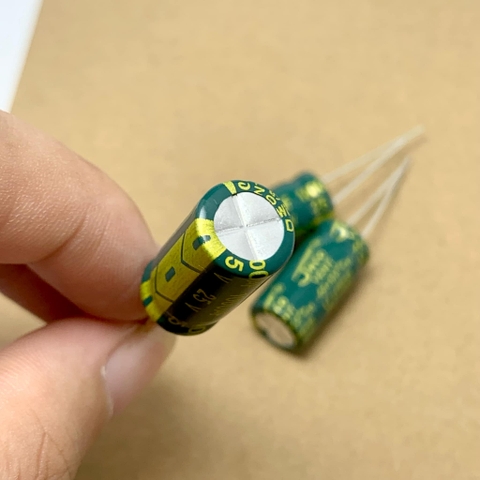 10 cái tụ điện hóa 1000uF 25V 1000uF25V 10x20mm xanh lá