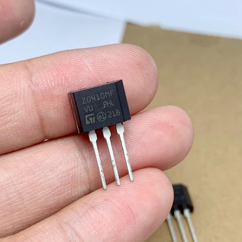 4 cái Z0410MF ZO410MF TRIAC 800V 4A TO-202