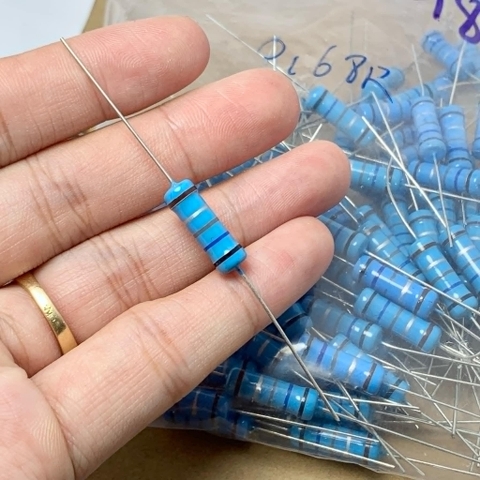 Điện trở vòng màu 3W 0.68ohm 0.68R 0R68