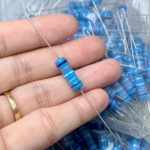 Điện trở vòng màu 3W 0.39ohm 0.39R 0R39