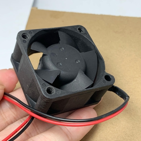 Quạt tản nhiệt EFB0424HHD 24Vdc 0.12A 2 dây 40x40x20mm