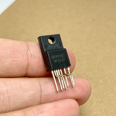 MR4030 MR 4030 IC mạch nguồn TO-220F-7