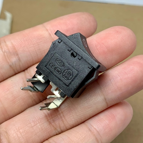 5 cái công tắc bập bênh KCD1-104 250V 6A 4 chân cắm (DIP-4) 2 chế độ 20x15mm