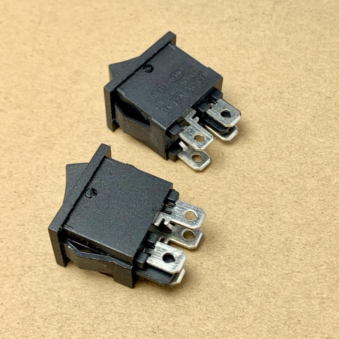 5 cái công tắc bập bênh KCD1-104 250V 6A 4 chân 2 chế độ 20x15mm
