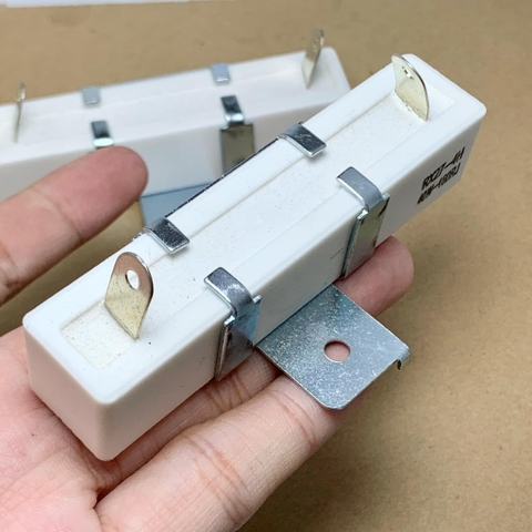 Điện trở sứ 40W 51ohm 60ohm 68ohm 75ohm 100ohm 150ohm 160ohm 90x18x18mm