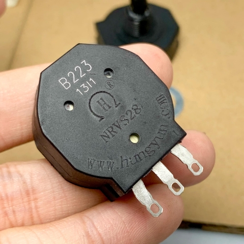 2 cái biến trở chiết áp volume máy hàn NRVS28 B223 22KR 22Kohm 3 chân đơn