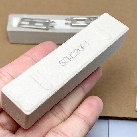 Điện trở sứ 50W 220ohm 220R kích thước 20x76mm