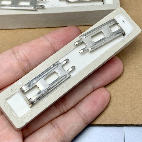 Điện trở sứ 50W 220ohm 220R kích thước 20x76mm