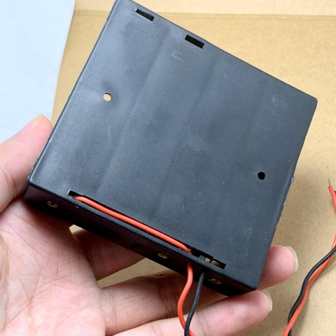 HỘP ĐẾ ĐỰNG PIN 3.7V 18650 4PIN
