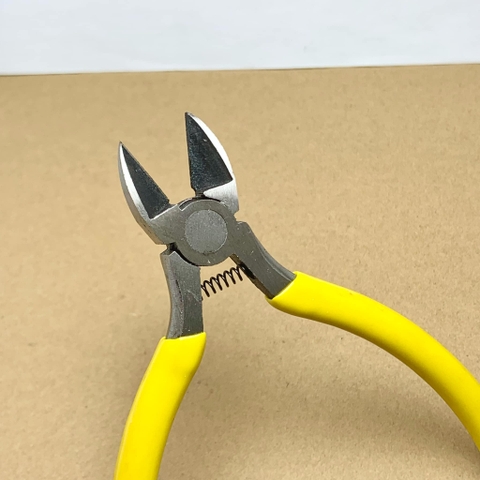 Kìm cắt linh kiện cán nhựa vàng