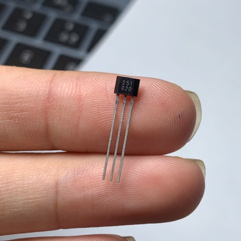 IC cảm ứng từ trường HALL13S 251 951 TO-92