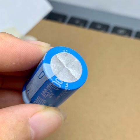 2 cái tụ điện hóa 1000uF 35V 35V1000uF NICHICON BT xanh lơ 16x25mm