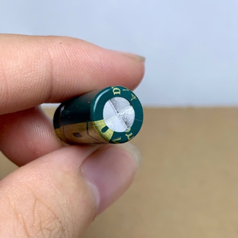 5 cái tụ hóa phân cực 470uF 50V 470uF50V 10x20MM xanh lá