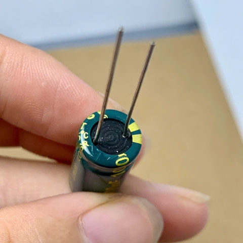 10 cái tụ điện hóa 1000uF 25V 1000uF25V 10x20mm xanh lá