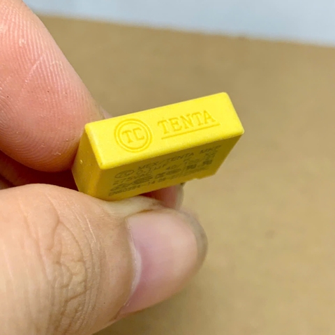 10 cái TỤ KẸO VÀNG TỤ CAO ÁP 275V104K 0.1uF 104KV 100nF 104 275VAC X2 10x15mm