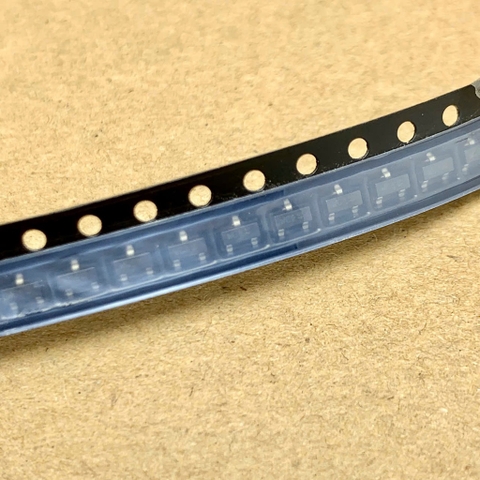 5 cái BCR133 E6327 WC TRANSISTOR TRIODE SMD 50V 100mA SOT-23