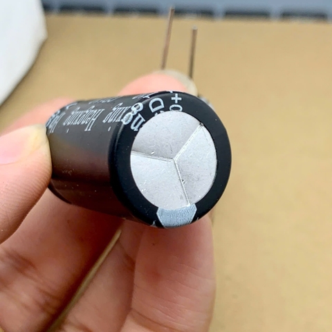 4 cái tụ điện hóa 330uF 250V 330UF250V ±20% 18x30mm chính hãng Hengxing