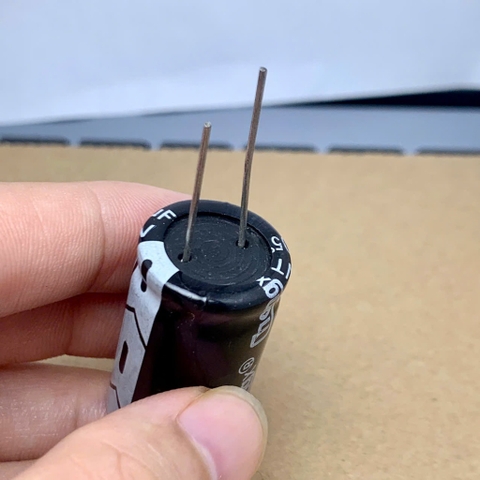 4 cái tụ điện hóa 220uF 250V 220uF250V ±20% 18x30mm