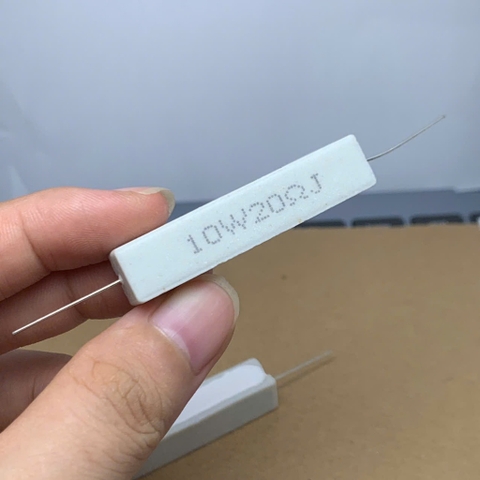 5 cái điện trở sứ 10W 20ohm 20R kiểu chân ngang 47x10x8mm