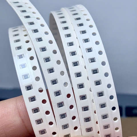 Điện trở dán SMD 0805 180R0 180ohm 181 1800