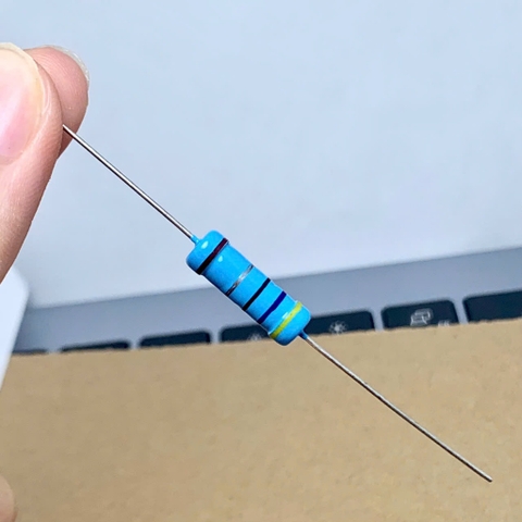 5 sản phẩm điện trở vòng màu 47R0 47ohm 470 3W 1%