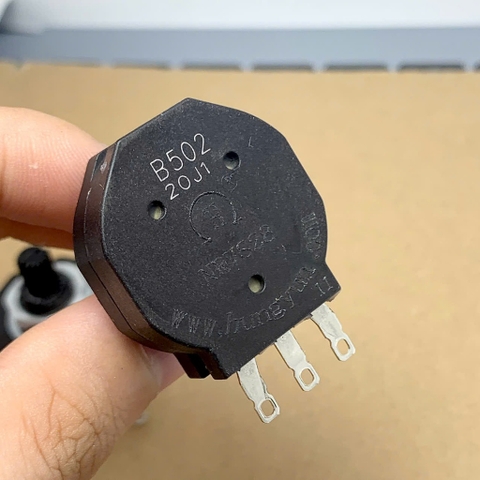 2 cái biến trở chiết áp volume máy hàn RVS28 B502 5KR 5Kohm 3 chân đơn