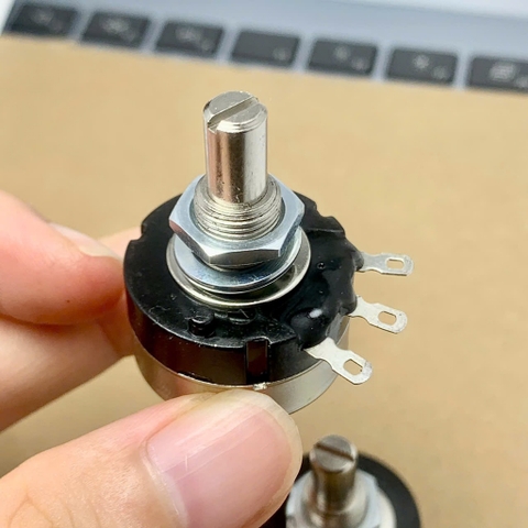 Chiết áp biến trở một vòng núm vặn thang đo RV24YN20S B303 30KR 30Kohm