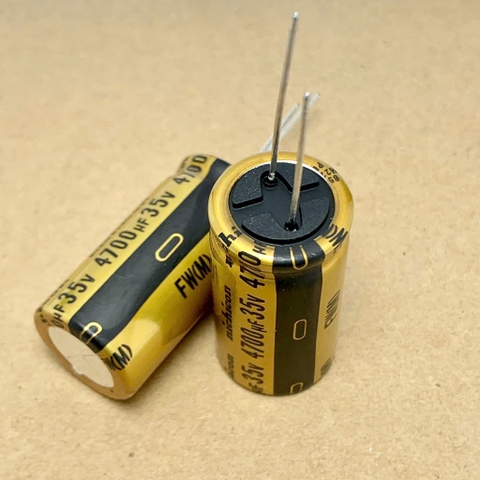Tụ điện hóa 4700uF 35V 4700uF 35V4700uF FW hãng NICHICON kích thước 18x35mm
