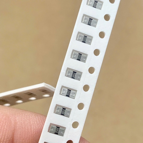 Điện trở dán SMD 1206 R005 0.05R 0.05ohm 1/2W RBL12FTR050