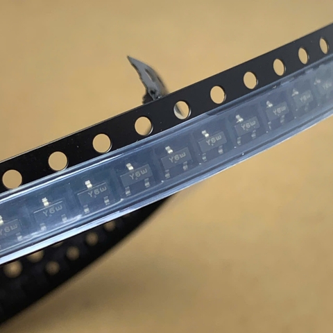 10 cái BZX84C18 SOT23 BZX84-C18 DIODE ZENER Y6 18V SOT-23