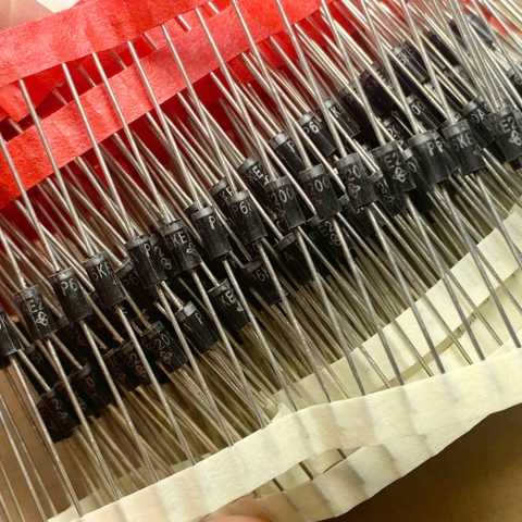 10 sản phẩm diode TVS P6KE200A 200V 600W Do-15