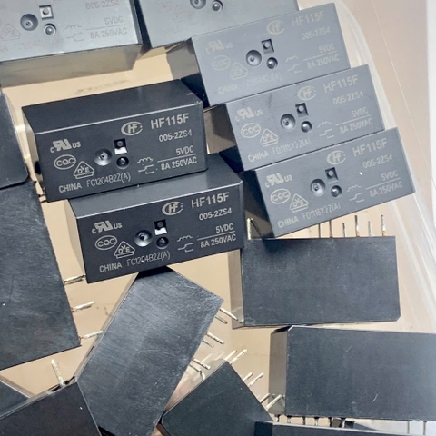 RELAY ROLE HF115F-005-2ZS4 HF/JQX-115F-005-2ZS4 8 chân 8A 250VAC cuộn dây 5V 12x15x30mm