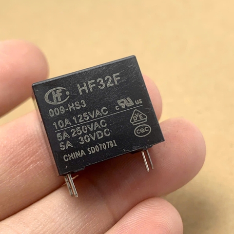 2 cái relay JZC/HF32F 009-HS3-(5A) cuộn dây 9V tải 250VAC 5A kích thước 10x15x18mm