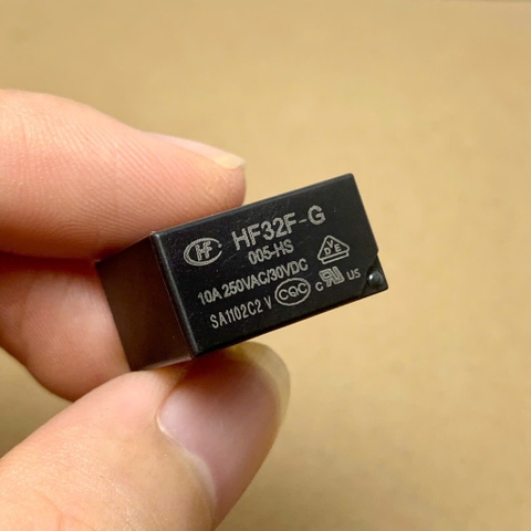 2 cái relay JZC/HF32F 005-HS-(10A) HF32F-G-005-HS cuộn dây 5V tải 250VAC 10A kích thước 10x15x18mm