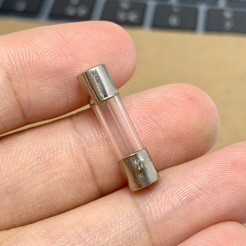 10 cái cầu chì ống thủy tinh 250V 2.5A kích thước 5x20mm
