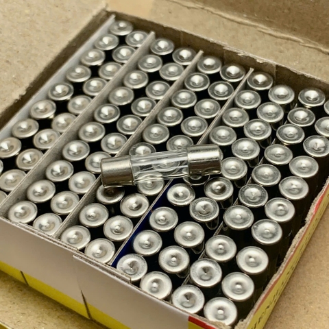 10 cầu chì ống thủy tinh 250V 6.3A kích thước 5x20mm