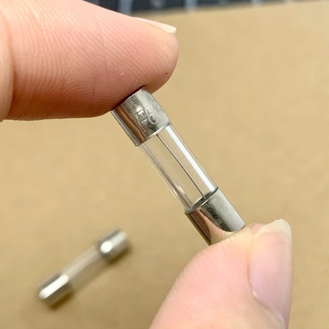 10 cầu chì ống thủy tinh 250V 6.3A kích thước 5x20mm