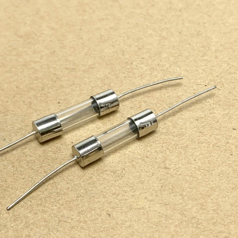10 cái cầu chì ống thủy tinh 250V 10A chân cắm 5x20mm