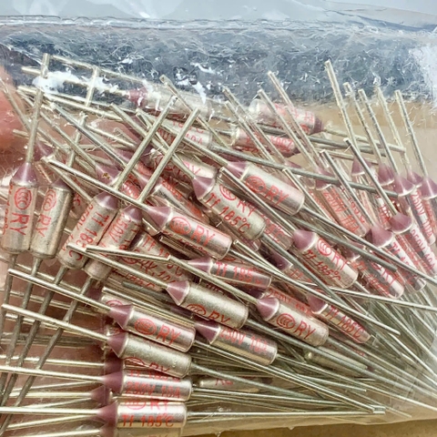 10 cái cầu chì nhiệt RY TF185°C RY185  250V 10A 185 độ