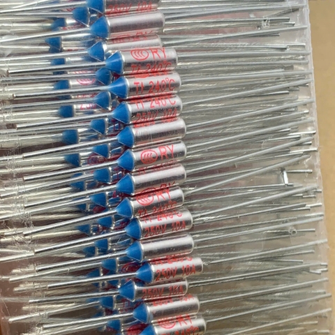 10 cái cầu chì nhiệt RY TF240°C RY240  250V 10A 240 độ