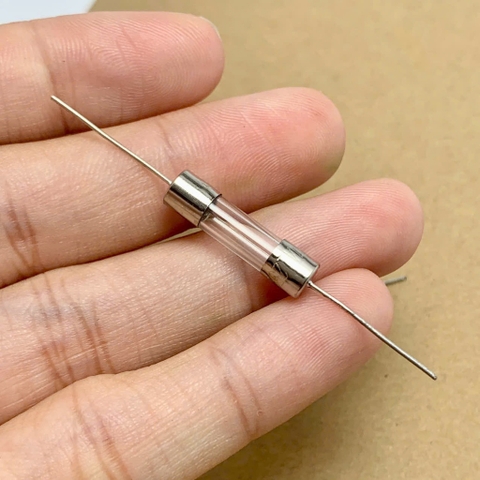 10 cái cầu chì ống thủy tinh 250V 1A chân cắm 5x20mm