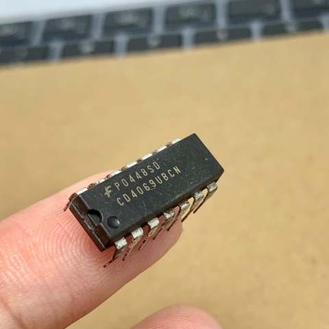 CD4069 CD4069BE CD4069BD IC logic cổng đảo DIP-16