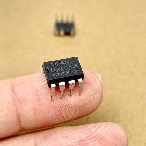 ICE2QR0680Z 2QR0680Z ICE2QR0665Z 2QR0665Z DIP-7